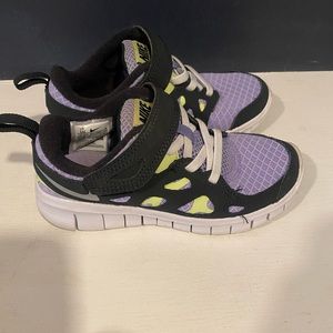 Nike, toddler girls size 11, free to run sneaker